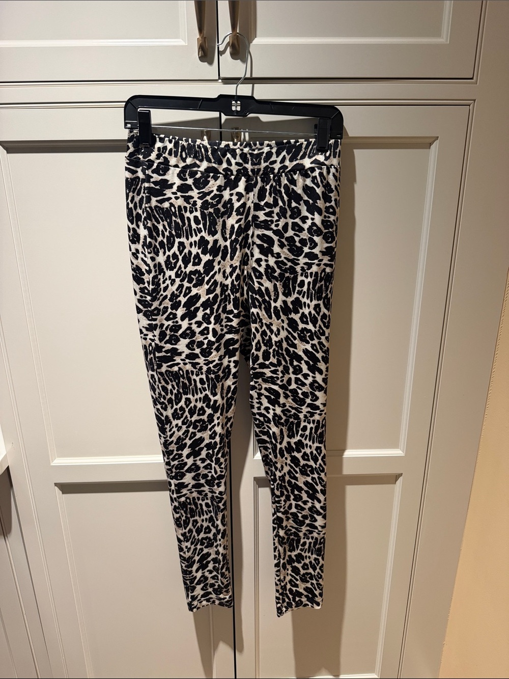 Kardashian Kollection Feline Frenzy Cheetah Print Leggings
